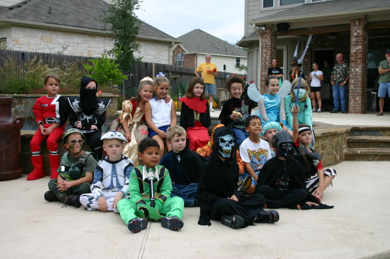2006/10(October)/CadeRick-bday-costume-party/800x600_2006-10-14-CadeRicke-bday-costume-party-04.JPG