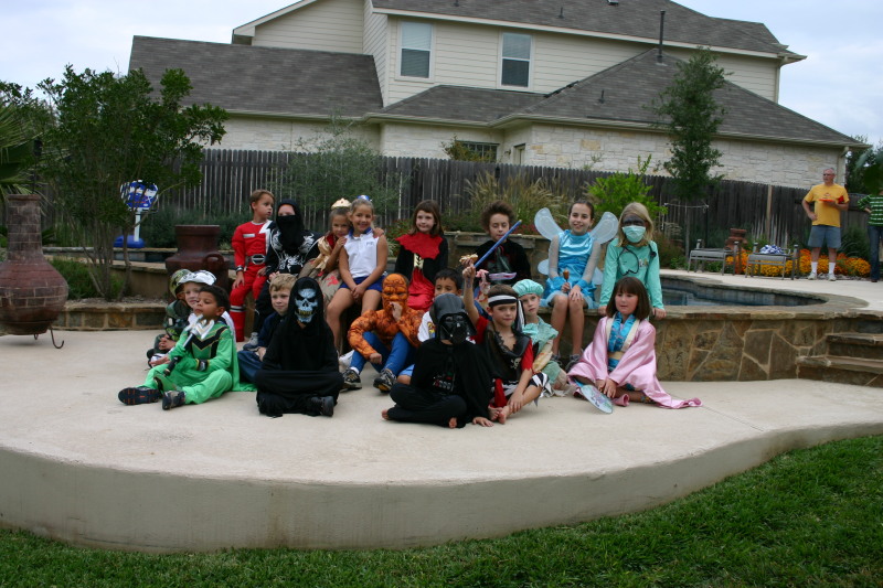 2006-10-14-CadeRicke-bday-costume-party-07.JPG