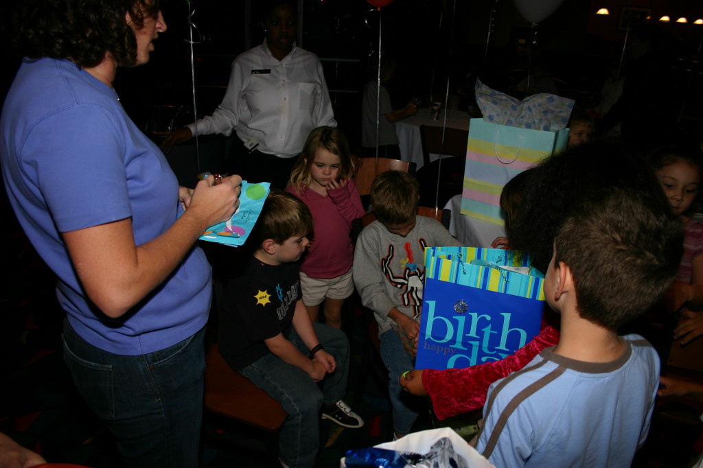 2006/10(October)/Chance-Bday-party/1024x768_2006-10-26-Chance-7th-bday-party-bowling-14-presents.JPG