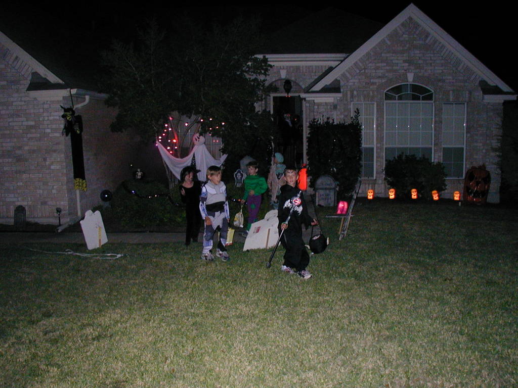 2006-10-31-Halloween-18-Jack-Chance-Dax-Case.JPG