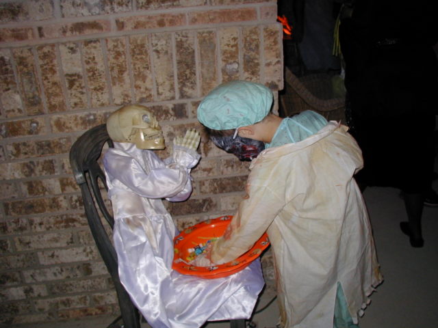 2006/10(October)/Halloween/640x480_2006-10-31-Halloween-10-Dax.JPG