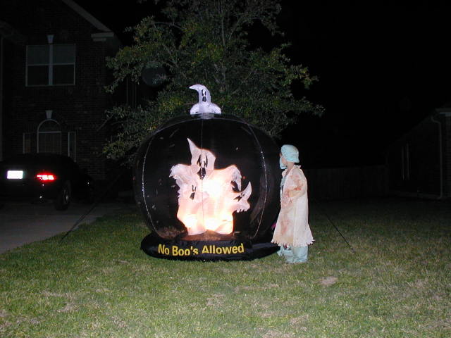 2006-10-31-Halloween-16-Dax.JPG