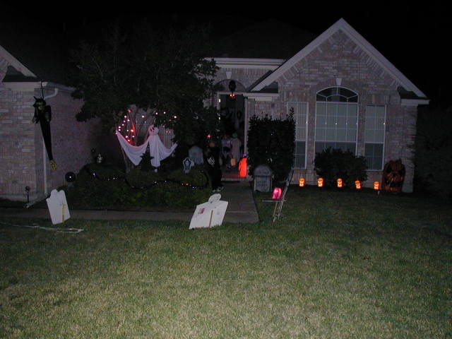 2006/10(October)/Halloween/640x480_2006-10-31-Halloween-17.JPG