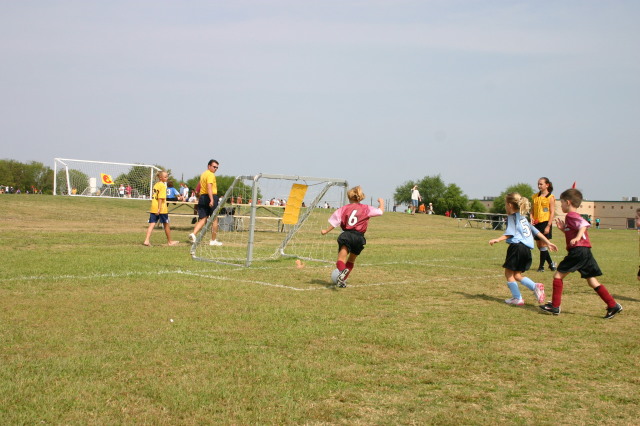 2006/10(October)/Soccer-FireCrackers-Dax/640x480_2006-10-Firecrackers-Soccer-22-Lindsey-Dax.JPG