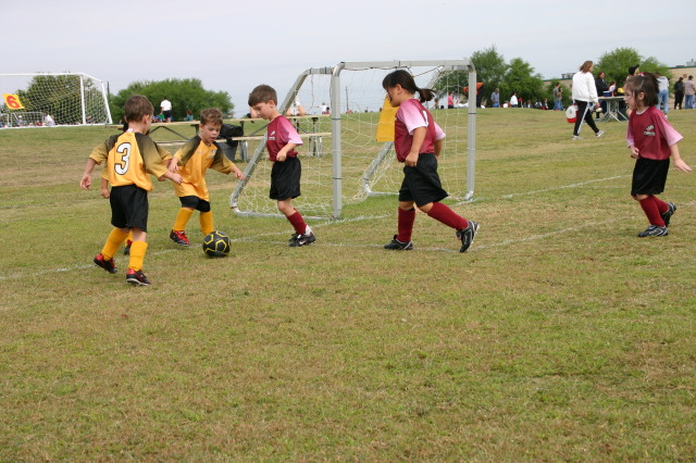 2006-10-Firecrackers-Soccer-42-Dax-Lauren-Audrey.JPG