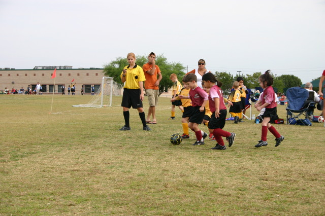 2006/10(October)/Soccer-FireCrackers-Dax/640x480_2006-10-Firecrackers-Soccer-43-Dax-Lauren-Audrey.JPG