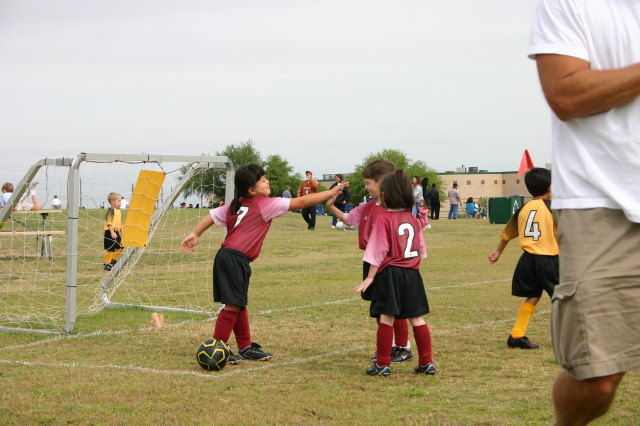 2006/10(October)/Soccer-FireCrackers-Dax/640x480_2006-10-Firecrackers-Soccer-45-Lauren-Dax-Audrey-high-FIVE.JPG