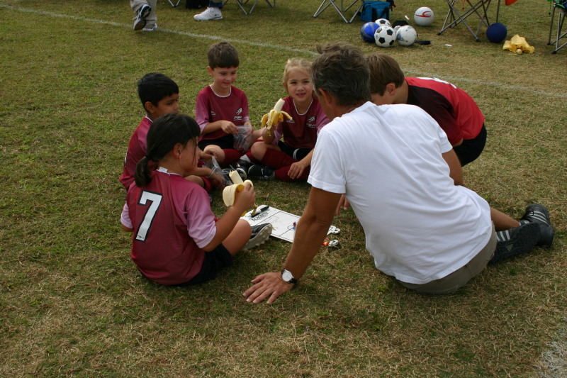 2006/10(October)/Soccer-FireCrackers-Dax/800x600_2006-10-Firecrackers-Soccer-54-Lauren-Avi-Dax-Lindsey.JPG