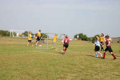 2006-10-Firecrackers-Soccer-22-Lindsey-Dax.JPG