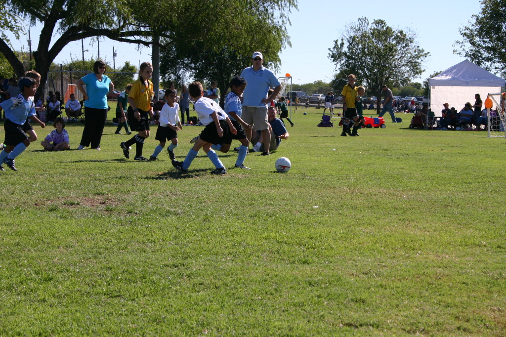 2006/10(October)/Soccer-TigerSharks-Chance/1024x768_2006-10-28-Chance-Soccer-3v3-tourney-21-Jonathon.JPG