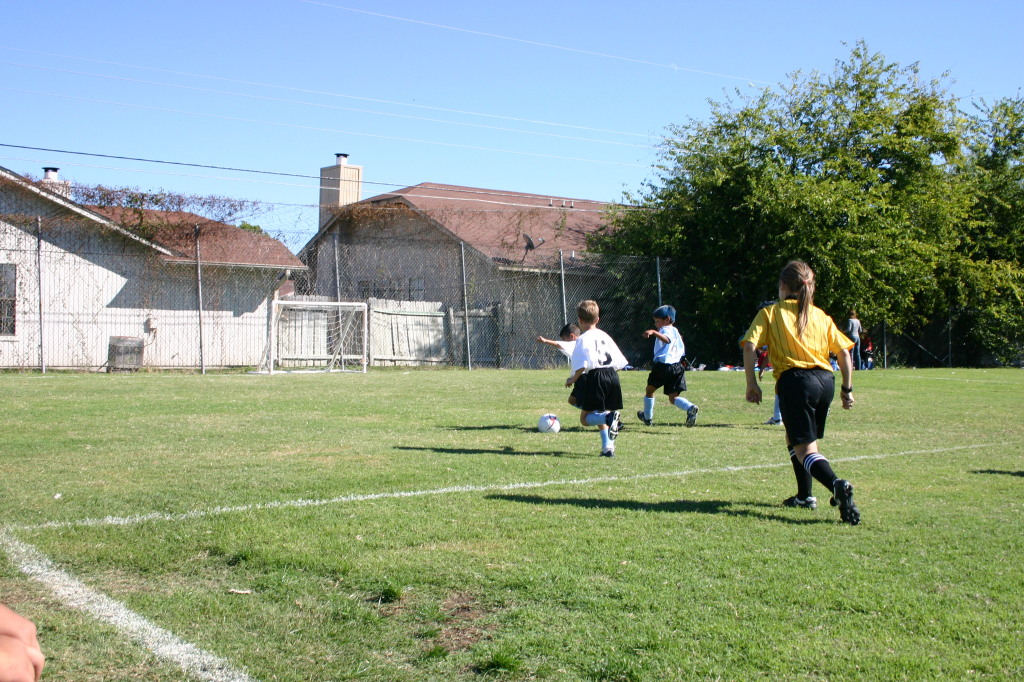 2006/10(October)/Soccer-TigerSharks-Chance/1024x768_2006-10-28-Chance-Soccer-3v3-tourney-24-Jonathon.JPG