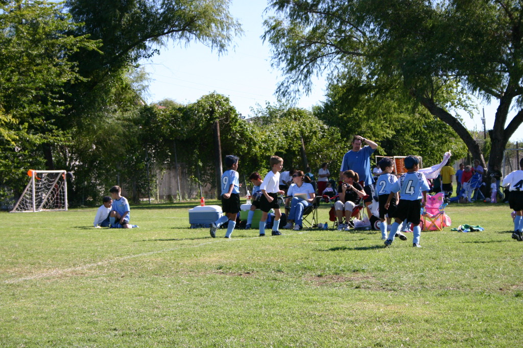 2006/10(October)/Soccer-TigerSharks-Chance/1024x768_2006-10-28-Chance-Soccer-3v3-tourney-27.JPG