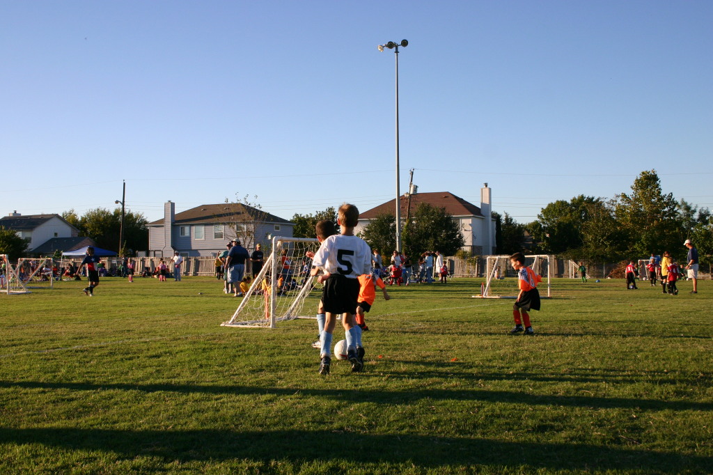 2006/10(October)/Soccer-TigerSharks-Chance/1024x768_2006-10-28-Chance-Soccer-3v3-tourney-33.JPG