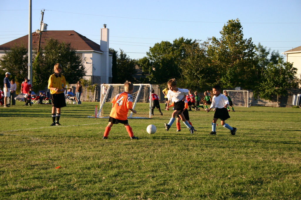 2006/10(October)/Soccer-TigerSharks-Chance/1024x768_2006-10-28-Chance-Soccer-3v3-tourney-39-Jonathon.JPG
