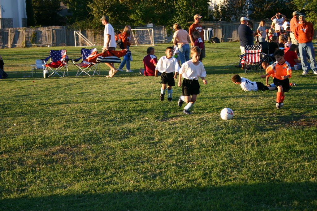 2006/10(October)/Soccer-TigerSharks-Chance/1024x768_2006-10-28-Chance-Soccer-3v3-tourney-61-Jonathon-Matthew.JPG