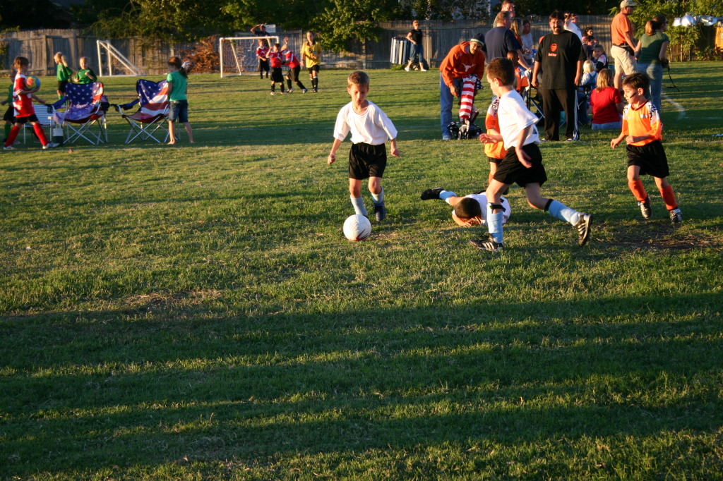 2006/10(October)/Soccer-TigerSharks-Chance/1024x768_2006-10-28-Chance-Soccer-3v3-tourney-65-Jonathon-Matthew.JPG