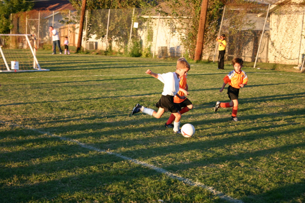 2006/10(October)/Soccer-TigerSharks-Chance/1024x768_2006-10-28-Chance-Soccer-3v3-tourney-73.JPG