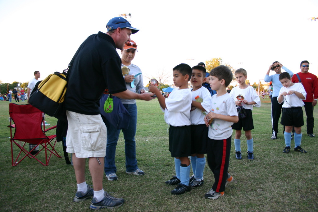 2006/10(October)/Soccer-TigerSharks-Chance/1024x768_2006-10-28-Chance-Soccer-3v3-tourney-83-CoachMark-trophy-for-Paul.JPG
