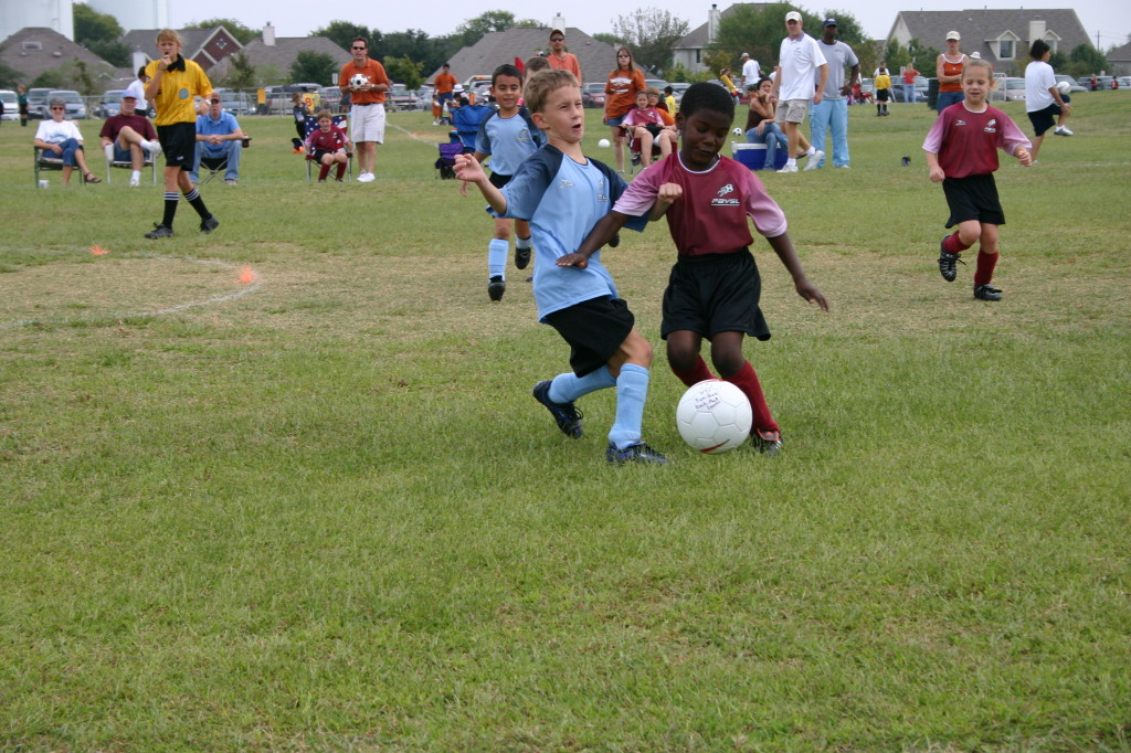 2006/10(October)/Soccer-TigerSharks-Chance/1024x768_2006-10-TigerSharks-Soccer-03-Chance-Sam.JPG