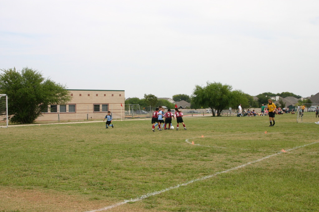 2006/10(October)/Soccer-TigerSharks-Chance/1024x768_2006-10-TigerSharks-Soccer-08-Paul-Brandon-Chance.JPG