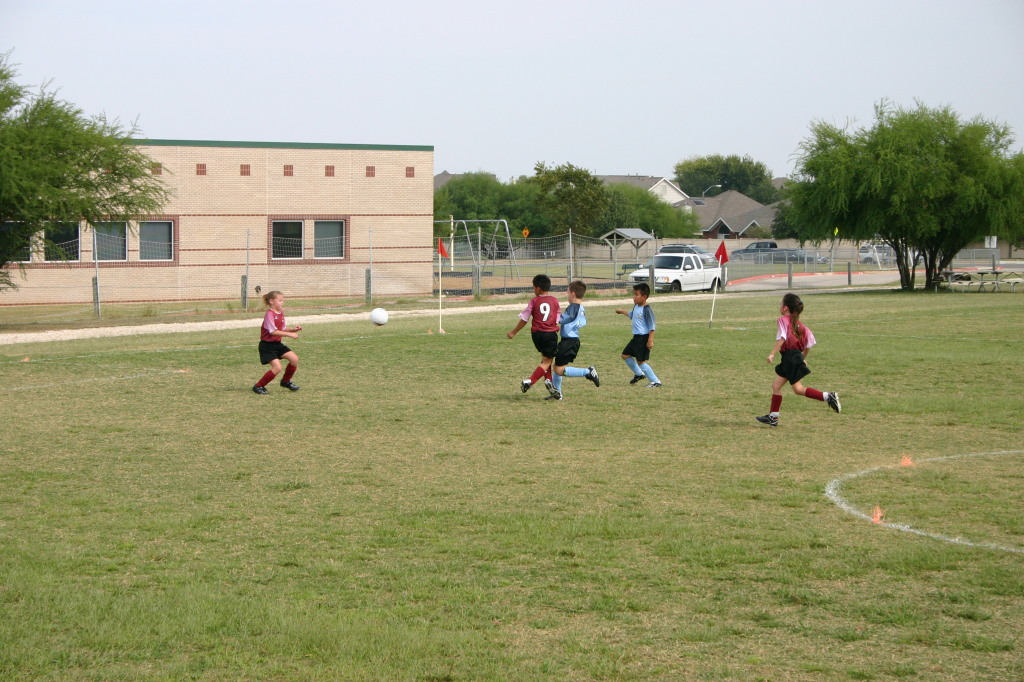 2006/10(October)/Soccer-TigerSharks-Chance/1024x768_2006-10-TigerSharks-Soccer-20-Matthew-Juan.JPG
