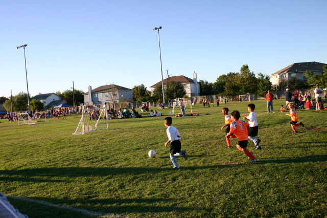 2006-10-28-Chance-Soccer-3v3-tourney-41-Juan-Paul.JPG