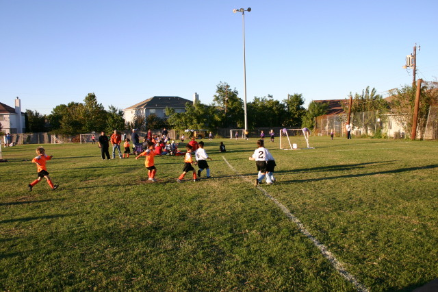 2006-10-28-Chance-Soccer-3v3-tourney-46-Paul-Brandon.JPG