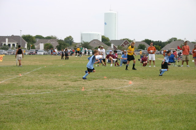 2006/10(October)/Soccer-TigerSharks-Chance/640x480_2006-10-TigerSharks-Soccer-01-Chance-Sam.JPG