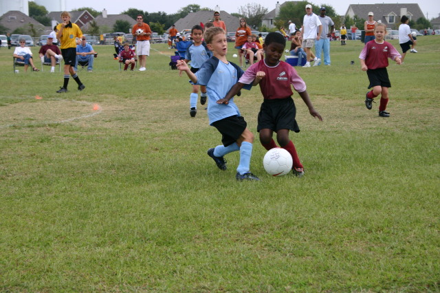 2006/10(October)/Soccer-TigerSharks-Chance/640x480_2006-10-TigerSharks-Soccer-03-Chance-Sam.JPG