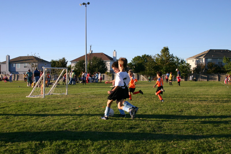 2006/10(October)/Soccer-TigerSharks-Chance/800x600_2006-10-28-Chance-Soccer-3v3-tourney-32-Matthew.JPG