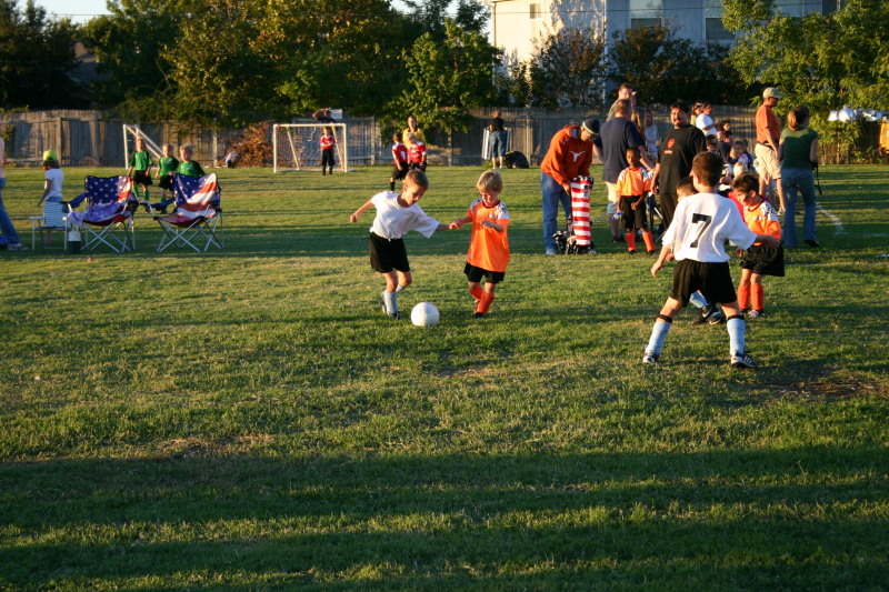 2006/10(October)/Soccer-TigerSharks-Chance/800x600_2006-10-28-Chance-Soccer-3v3-tourney-63-Matthew.JPG