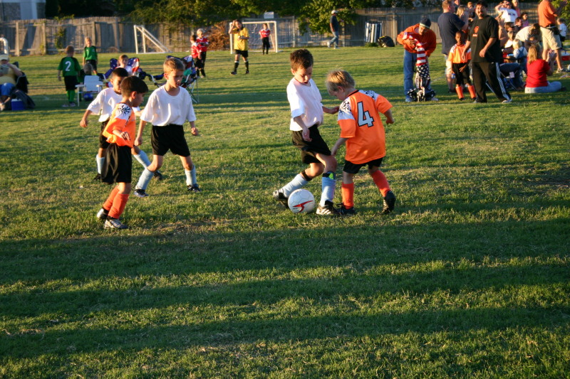2006/10(October)/Soccer-TigerSharks-Chance/800x600_2006-10-28-Chance-Soccer-3v3-tourney-68-Matthew.JPG