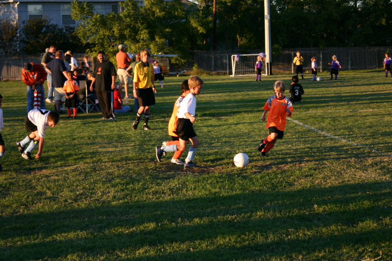 2006/10(October)/Soccer-TigerSharks-Chance/800x600_2006-10-28-Chance-Soccer-3v3-tourney-72-Matthew.JPG