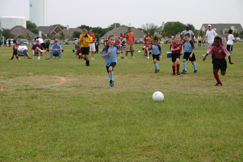 2006/10(October)/Soccer-TigerSharks-Chance/800x600_2006-10-TigerSharks-Soccer-02-Chance-Sam-Matthew.JPG