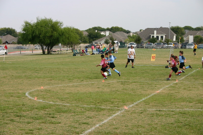 2006/10(October)/Soccer-TigerSharks-Chance/800x600_2006-10-TigerSharks-Soccer-18-Paul-Matthew-Brandon.JPG