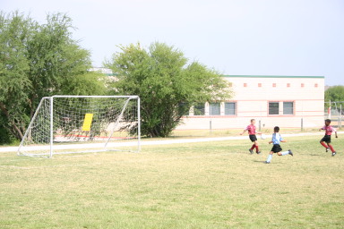 2006-10-TigerSharks-Soccer-31-Paul.JPG