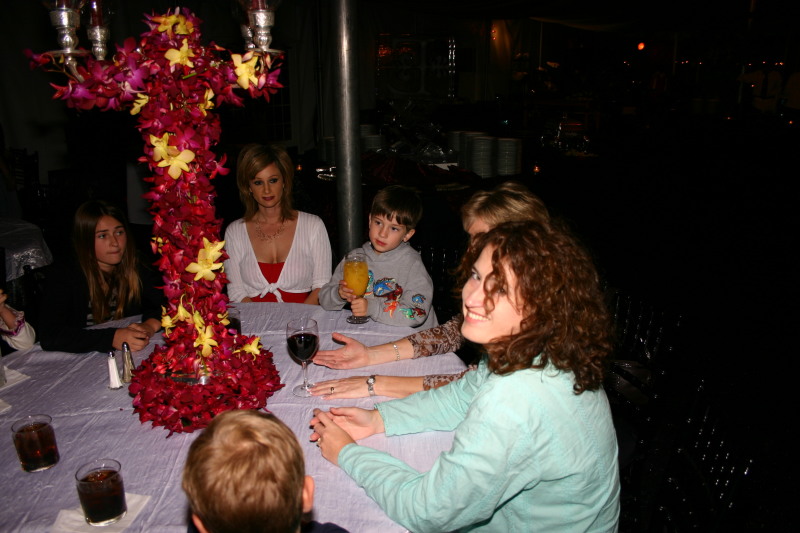2006/11(November)/Escondito-Party/800x600_2006-11-18-Escondito-party-05-Dax-Suzi.JPG