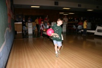 2006/11(November)/FireCracker-soccer-party/2006-11-19-FireCracker-bowling-party-01-Dax.JPG