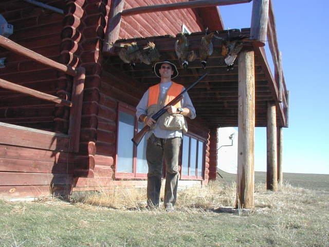 2006/11(November)/SD-Hunting/640x480_2006-11-08-SD-Hunting-02-Travis-Pheasants.JPG
