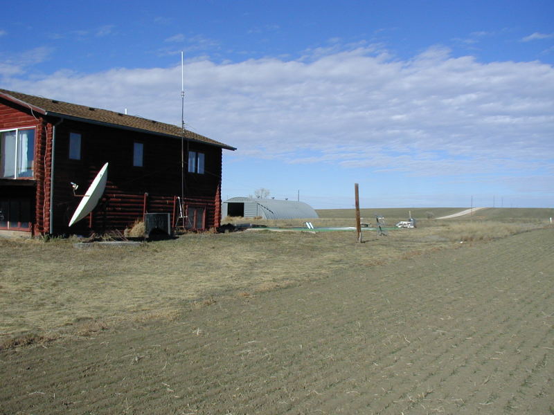 2006/11(November)/SD-Hunting/800x600_2006-11-08-SD-Hunting-11-cabin.JPG