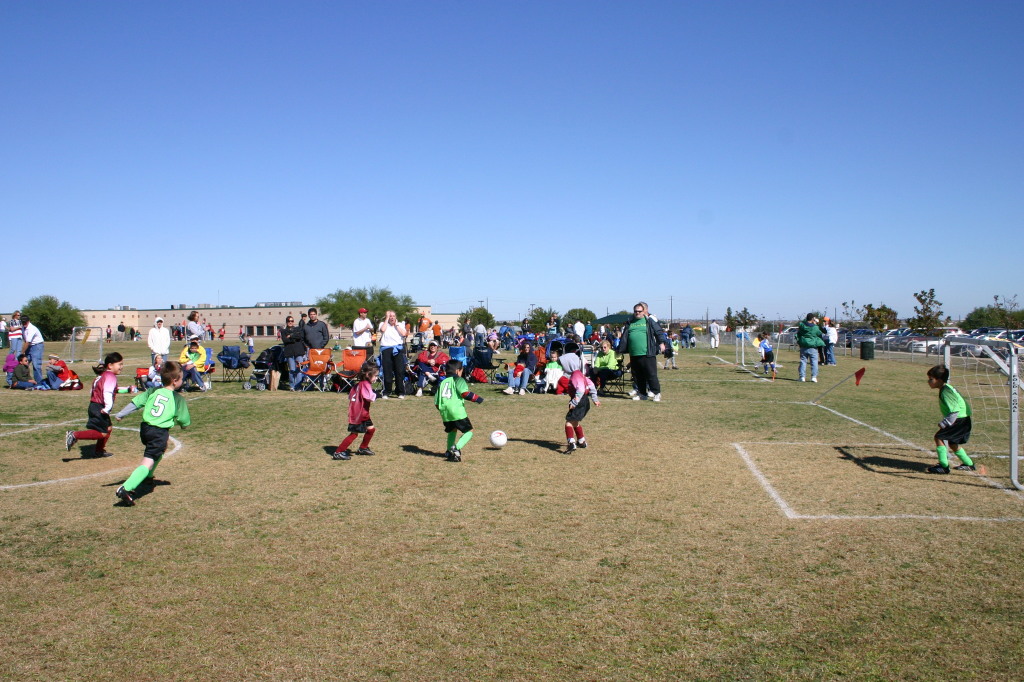 2006-11-11-Firecrackers-Soccer-18-Lauren-Audrey-Dax.JPG