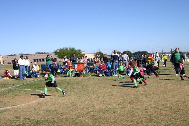 2006/11(November)/Soccer-FireCrackers-Dax/640x480_2006-11-11-Firecrackers-Soccer-08-Audrey.JPG
