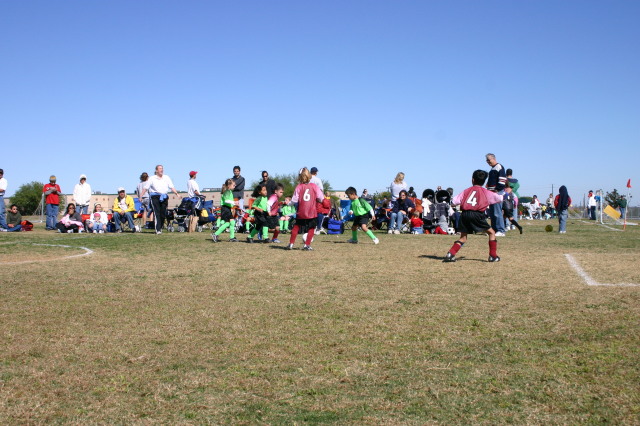 2006/11(November)/Soccer-FireCrackers-Dax/640x480_2006-11-11-Firecrackers-Soccer-23-Lindsey-Andrew-Avi.JPG