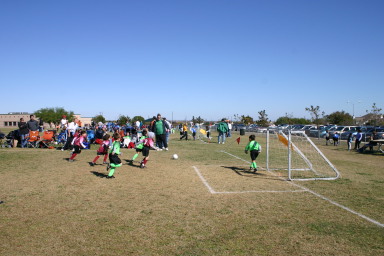 2006-11-11-Firecrackers-Soccer-19-Lauren-Audrey-Dax.JPG