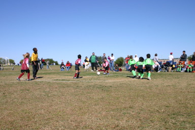 2006-11-11-Firecrackers-Soccer-21-Lindsey-Avi-Andrew.JPG