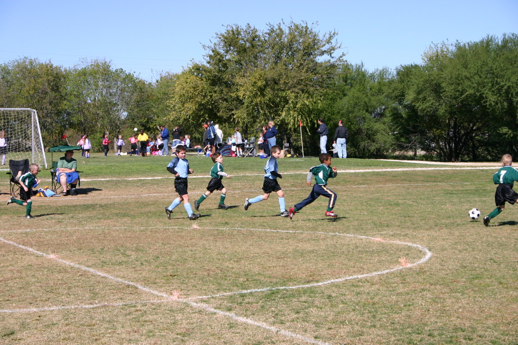 2006/11(November)/Soccer-TigerSharks-Chance/1024x768_2006-11-11-TigerSharks-soccer-12-Brandon-Matthew.JPG