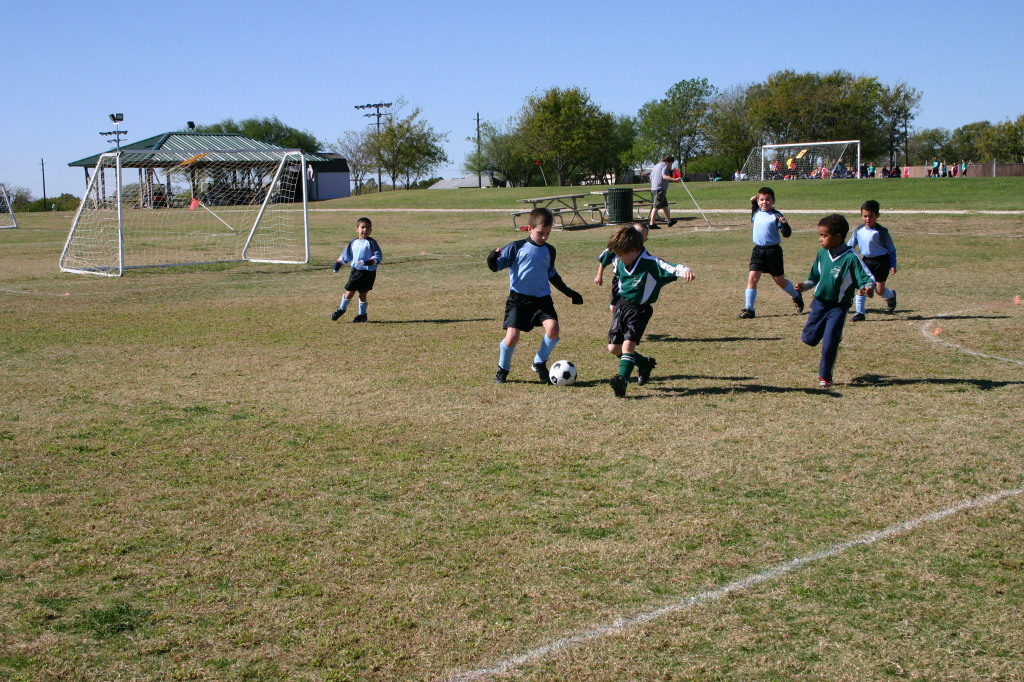 2006/11(November)/Soccer-TigerSharks-Chance/1024x768_2006-11-11-TigerSharks-soccer-24-Jonathon-Matthew-Brandon-Sam.JPG