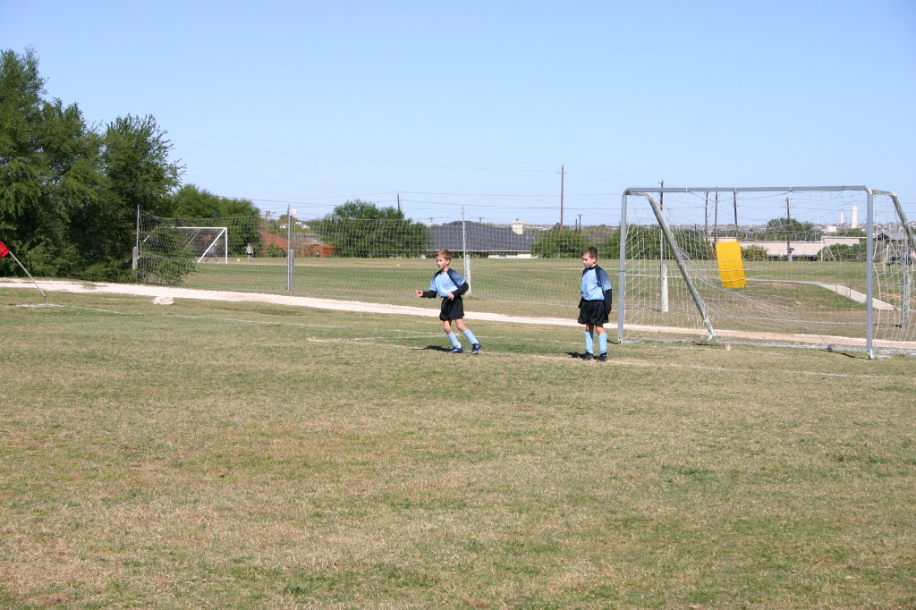 2006/11(November)/Soccer-TigerSharks-Chance/1024x768_2006-11-11-TigerSharks-soccer-26-Chance-Matthew.JPG