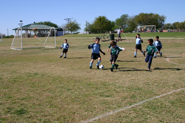 2006/11(November)/Soccer-TigerSharks-Chance/640x480_2006-11-11-TigerSharks-soccer-24-Jonathon-Matthew-Brandon-Sam.JPG