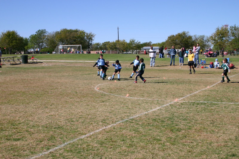 2006/11(November)/Soccer-TigerSharks-Chance/800x600_2006-11-11-TigerSharks-soccer-23-Matthew-Sam-Brandon.JPG